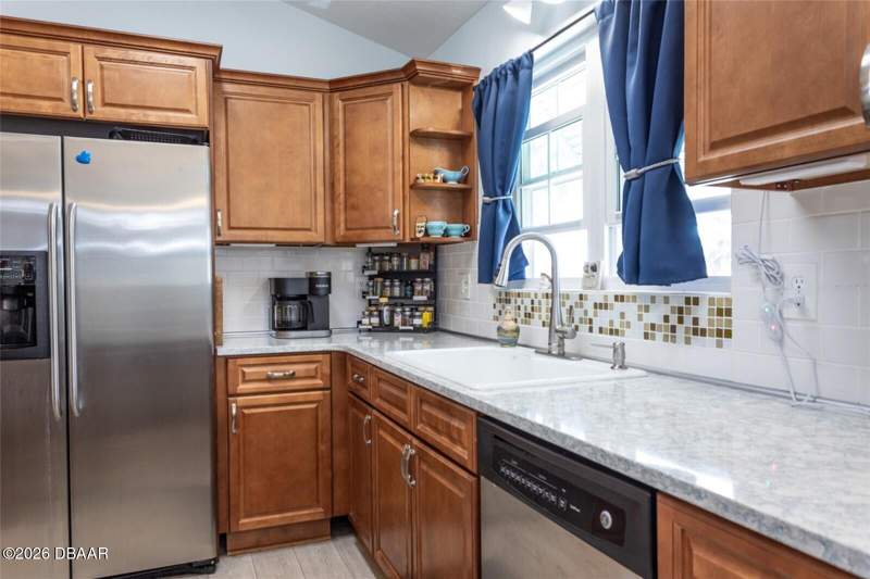 2 bedroom Condominium at 152 Grand Oaks Circle, Live Oak, A Condo, Daytona Beach — photo 4