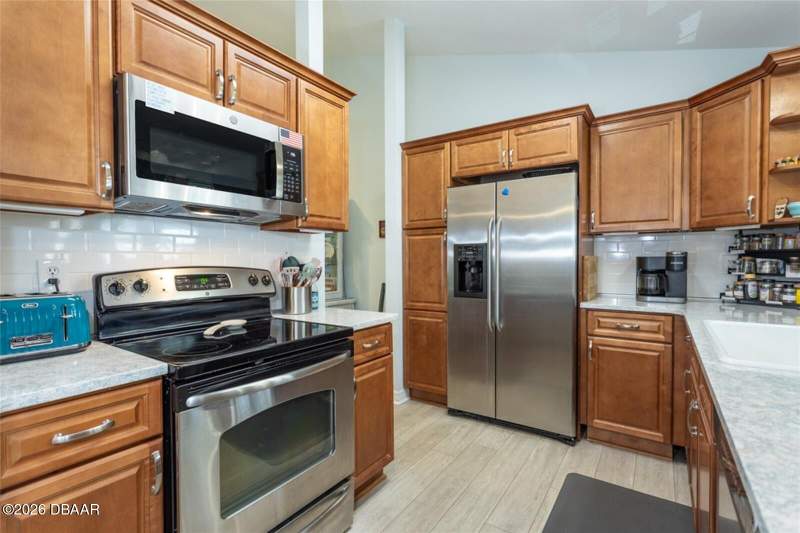 2 bedroom Condominium at 152 Grand Oaks Circle, Live Oak, A Condo, Daytona Beach — photo 5
