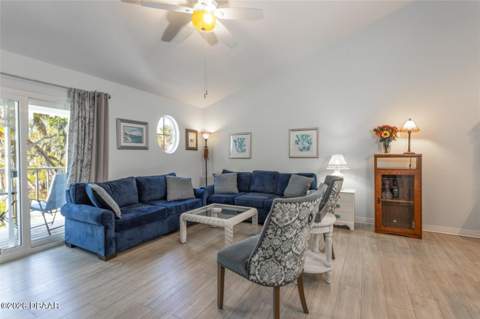 152 Grand Oaks Circle, Daytona Beach FL - photo 9 of 33