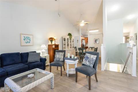 152 Grand Oaks Circle, Daytona Beach FL - photo 10 of 33