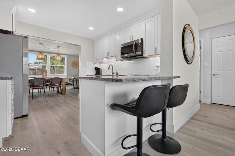 2 bedroom Single Family Residence at 23 Palm Drive, Not In Subdivision, Ormond Beach — photo 5