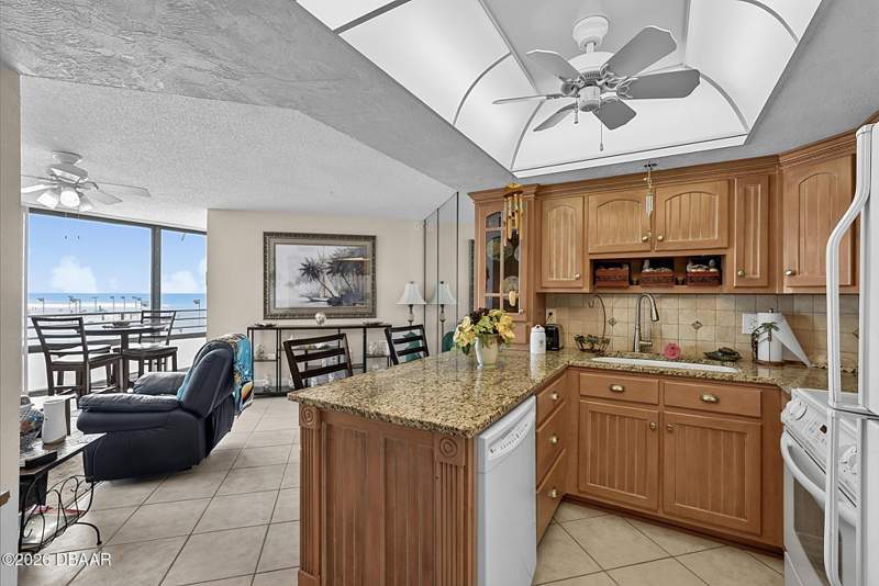 2 bedroom Condominium at 3013 S Atlantic Avenue #2060, Oceans Atrium One, Daytona Beach Shores — photo 5