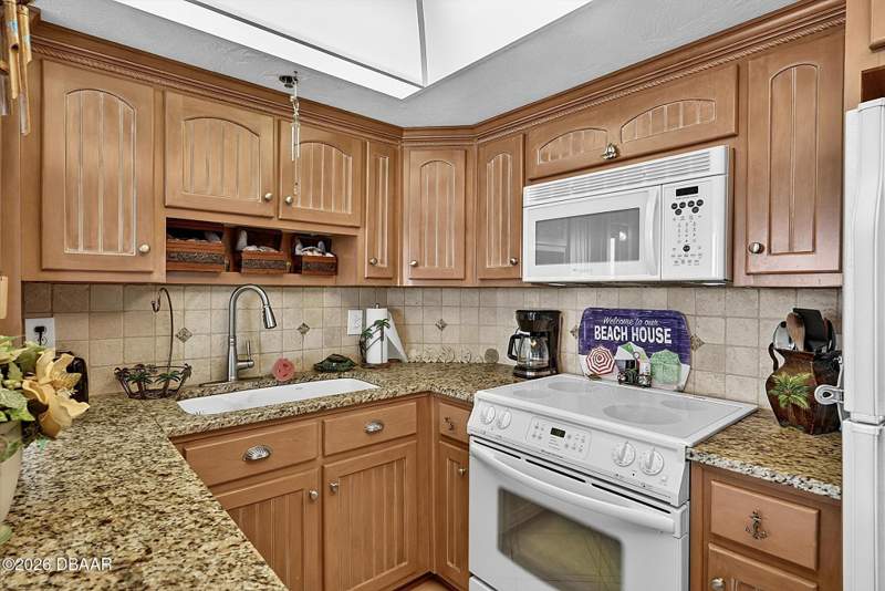2 bedroom Condominium at 3013 S Atlantic Avenue #2060, Oceans Atrium One, Daytona Beach Shores — photo 3
