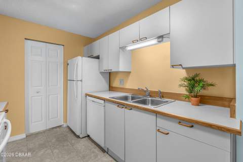 101 Bent Tree Drive #13, Daytona Beach FL - photo 16 of 48