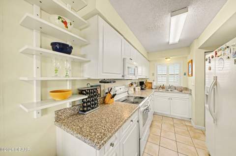 3180 Ocean Shore Boulevard #108, Ormond Beach FL - photo 16 of 39