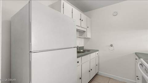 411 N Halifax Avenue #304, Daytona Beach FL - photo 17 of 31