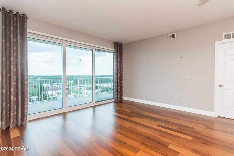 2 bedroom Condominium at 2801 S Ridgewood Avenue #807, Halifax Landing Condo, South Daytona — photo 5