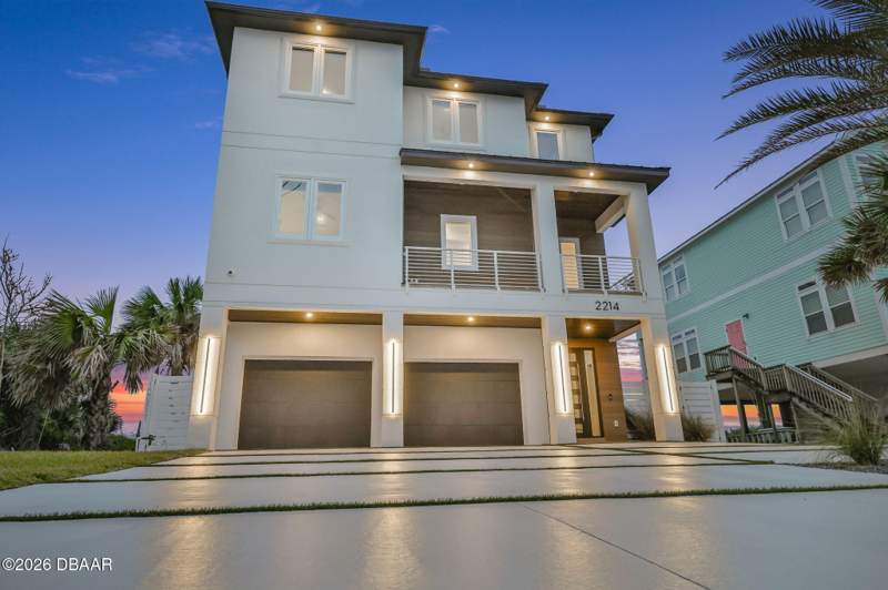 5 bedroom Single Family Residence at 2214 N Central Avenue, Sunrise Beach, Flagler Beach — photo 3
