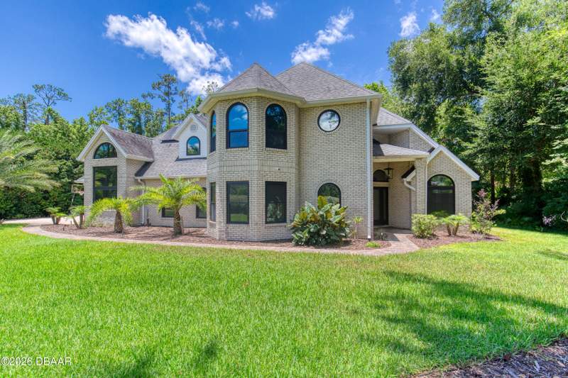 5 bedroom Single Family Residence at 2 Broadwater Drive, Broadwater, Ormond Beach — photo 2