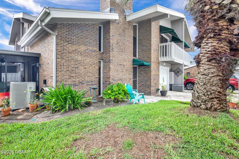 2 bedroom Townhouse at 113 Lagoon Court, Venetian Villas, New Smyrna Beach — photo 2