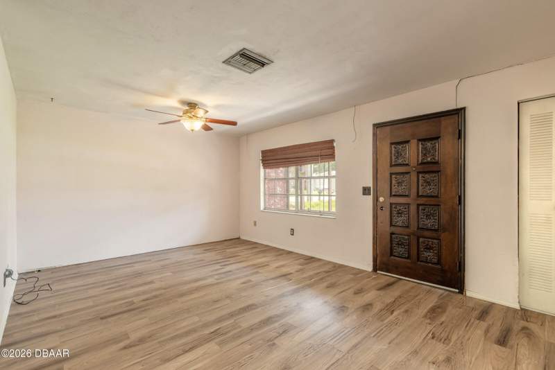 3 bedroom Single Family Residence at 1586 Carmen Avenue, Highland Park, Daytona Beach — photo 4