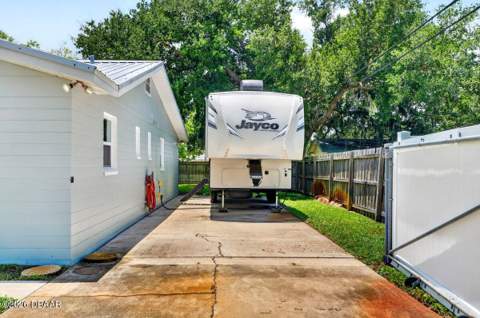 2334 Citrus Avenue, South Daytona FL - photo 6 of 53