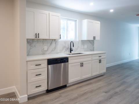 817 Magnolia Avenue, Holly Hill FL - photo 8 of 29