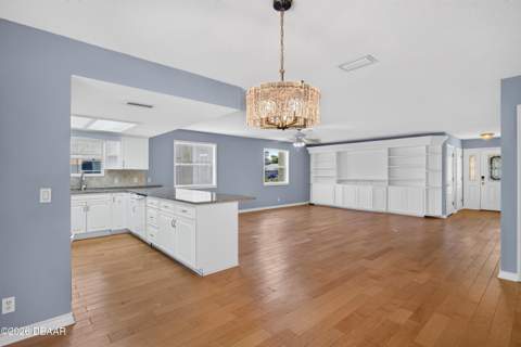 51 Sandpiper Circle, Ormond Beach FL - photo 11 of 64