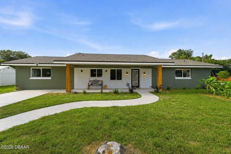 3 bedroom Single Family Residence at 525 E Roberts Street, Not In Subdivision, Orange City — photo 2