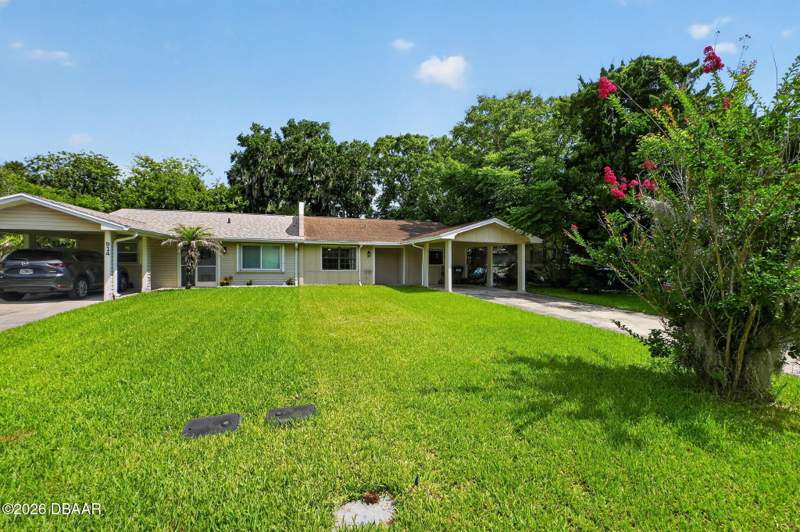 2 bedroom Townhouse at 912 Royal Oak Court, Flomich Gardens, Holly Hill — photo 3
