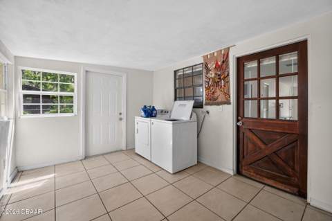 912 Royal Oak Court, Holly Hill FL - photo 15 of 40