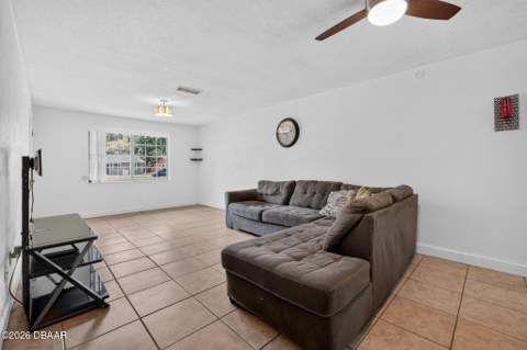 912 Royal Oak Court, Holly Hill FL - photo 6 of 40