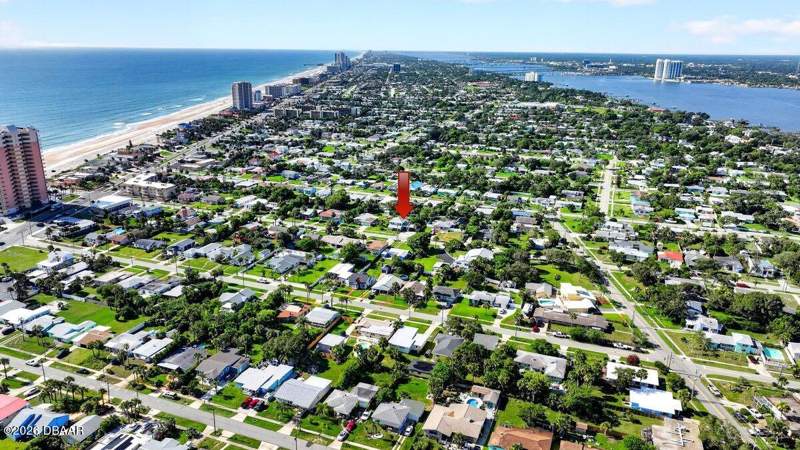 3 bedroom Single Family Residence at 330 Hartford Avenue, Ortona, Daytona Beach — photo 2