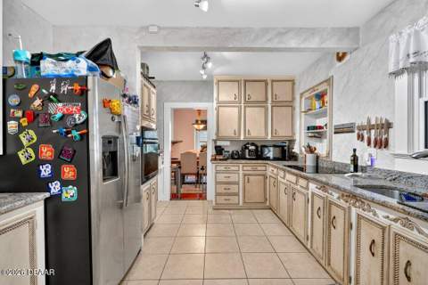 330 Hartford Avenue, Daytona Beach FL - photo 18 of 57