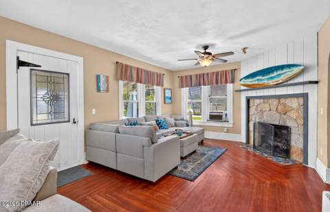 330 Hartford Avenue, Daytona Beach FL - photo 9 of 57