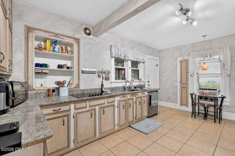 330 Hartford Avenue, Daytona Beach FL - photo 14 of 57