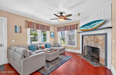 330 Hartford Avenue, Daytona Beach FL - photo 11 of 57