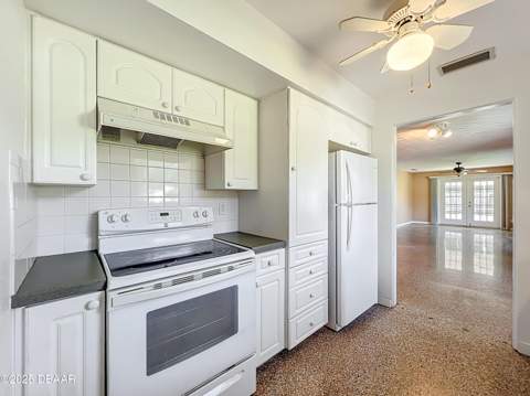 1401 Orange Tree Drive, Edgewater FL - photo 15 of 46