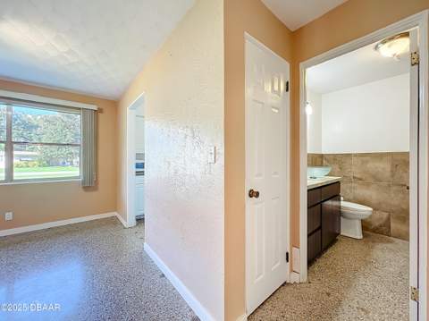1401 Orange Tree Drive, Edgewater FL - photo 24 of 46