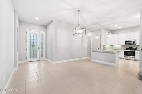 7 Newhaven Lane, Ormond Beach FL - photo 9 of 49