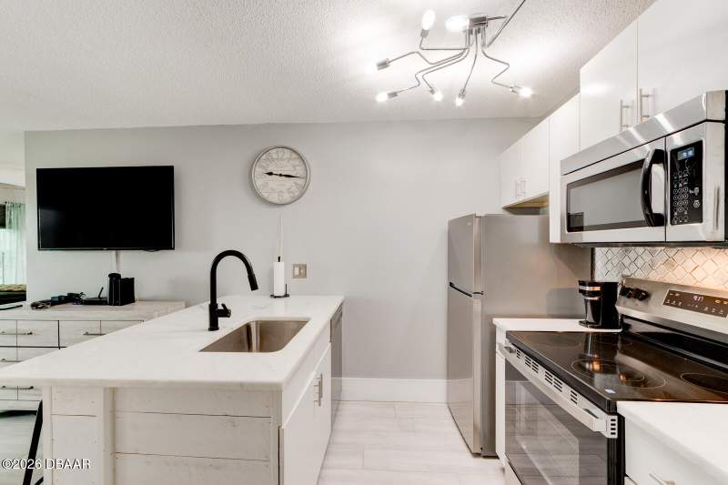 1 bedroom Condominium at 1401 S Palmetto Avenue #422, Preserve At Rivers Edge Condo, Daytona Beach — photo 5