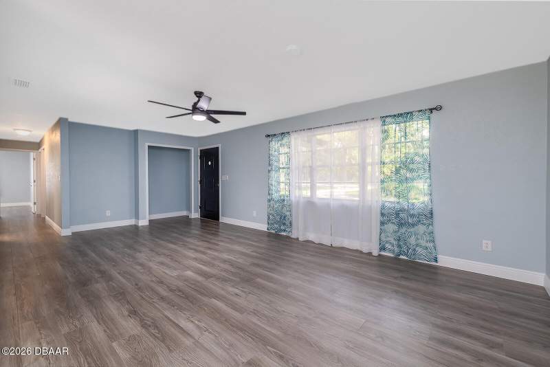 3 bedroom Single Family Residence at 764 Reed Canal Road, South Daytona, South Daytona — photo 5