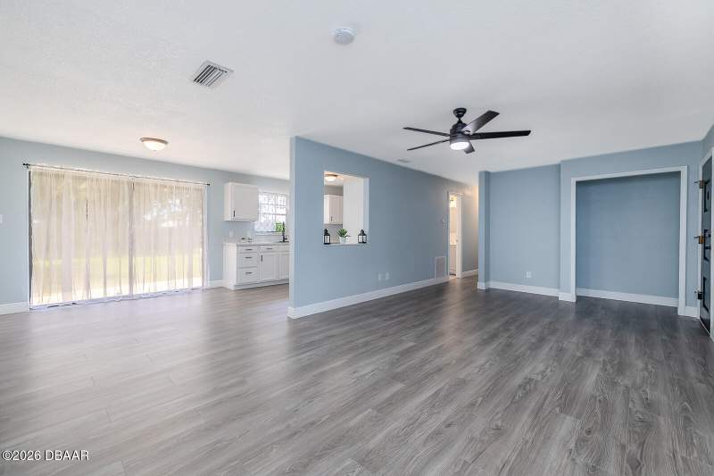 3 bedroom Single Family Residence at 764 Reed Canal Road, South Daytona, South Daytona — photo 5