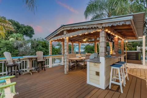 521 S Peninsula Avenue, New Smyrna Beach FL - photo 6 of 51