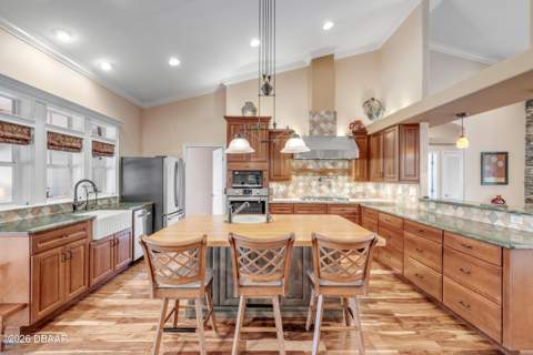521 S Peninsula Avenue, New Smyrna Beach FL - photo 9 of 51