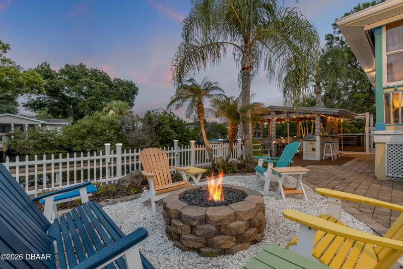 4 bedroom Single Family Residence at 521 S Peninsula Avenue, Detwilers, New Smyrna Beach — photo 2