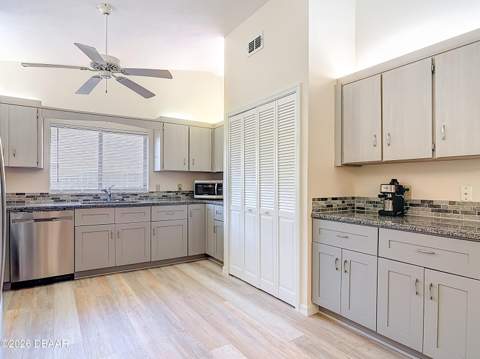 4761 Riverglen Boulevard, Ponce Inlet FL - photo 6 of 58