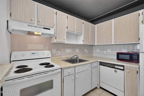925 N Halifax Avenue #710, Daytona Beach FL - photo 14 of 38