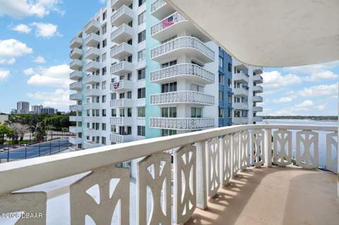 935 N Halifax Avenue #406, Daytona Beach FL - photo 23 of 37