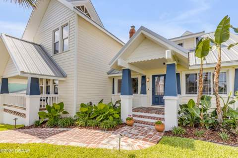 315 Due East Street, New Smyrna Beach FL - photo 7 of 72