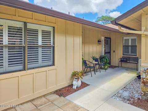 100 Sea Pines Circle, Daytona Beach FL - photo 7 of 57