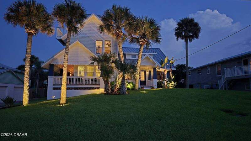 5 bedroom Single Family Residence at 315 Due East Street, Walker Grant, New Smyrna Beach — photo 3