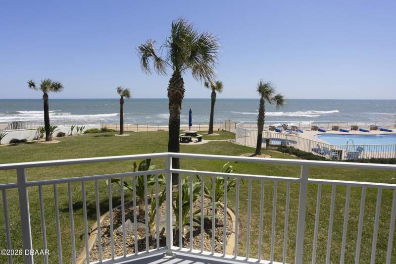2 bedroom Condominium at 1155 Ocean Shore Boulevard #102, Ormond Beach Surfside North, Ormond Beach — photo 3