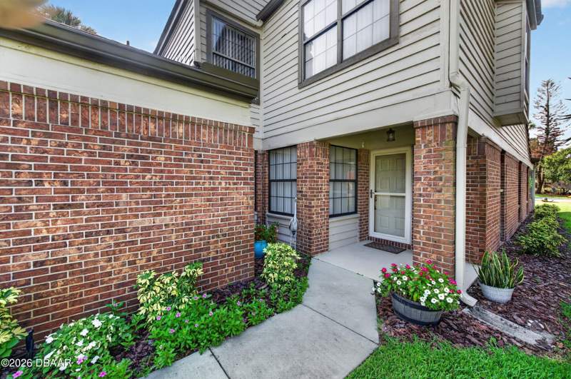 3 bedroom Single Family Residence at 228 Palm Sparrow Court, Pelican Bay, Daytona Beach — photo 3