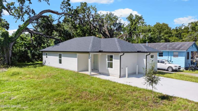 3 bedroom Single Family Residence at 615 Cedar Street, Daytona Gardens, Daytona Beach — photo 2