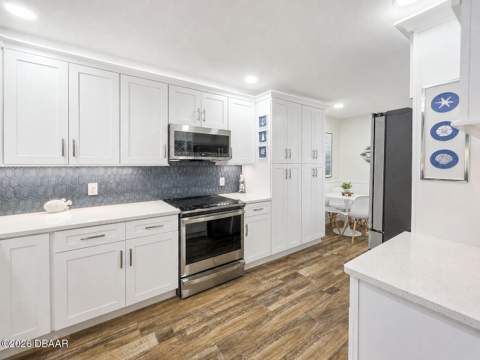 100 Sea Pines Circle, Daytona Beach FL - photo 10 of 57