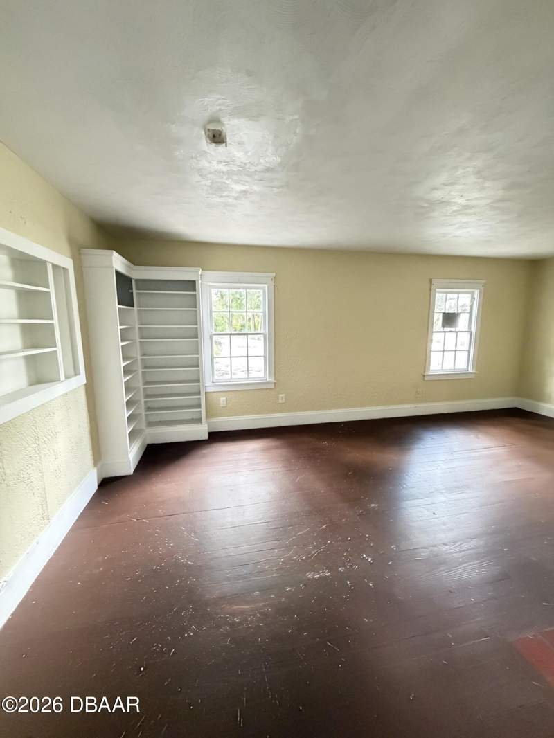 2 bedroom Single Family Residence at 320 N Peninsula Drive, Seabreeze Circle, Daytona Beach — photo 2