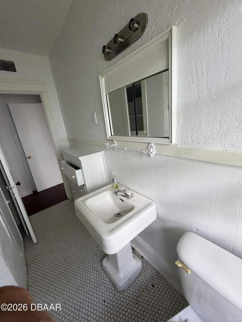 320 N Peninsula Drive, Daytona Beach FL - photo 10 of 21