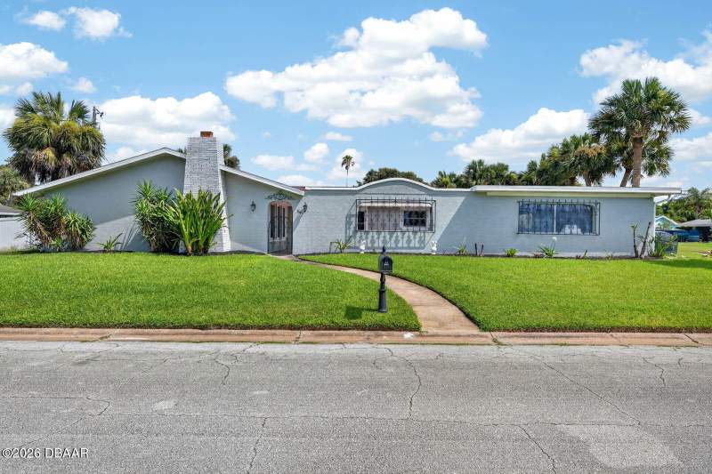 4 bedroom Single Family Residence at 39 Surfside Drive, Surfside Estates, Ormond Beach — photo 4