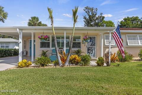 67 Seabreeze Drive, Ormond Beach FL - photo 7 of 48